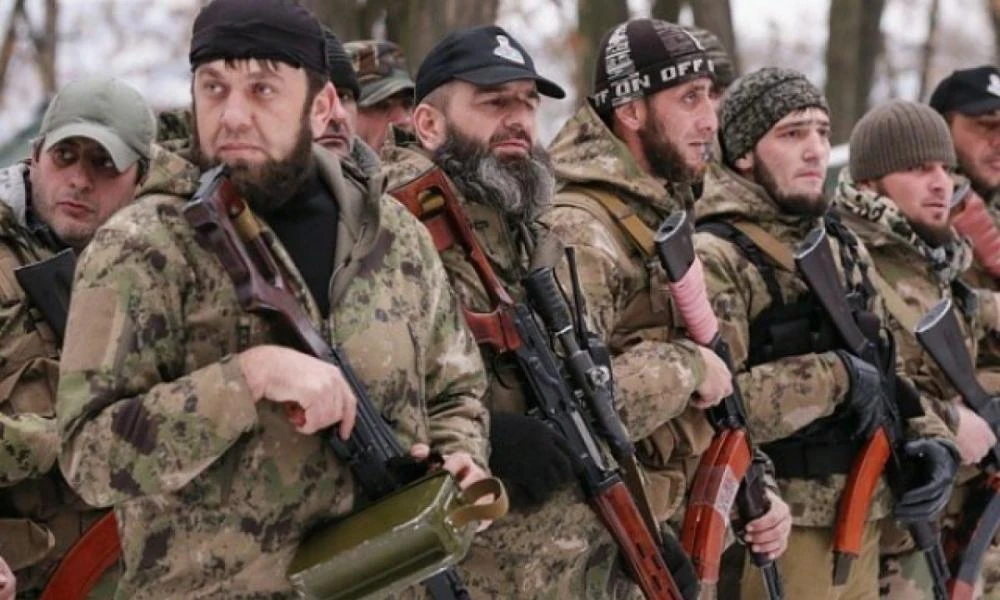 Τα πρωτοπαλίκαρα του Καντίροφ εν δράσει στο Λουγκάνσκ (Βίντεο)
